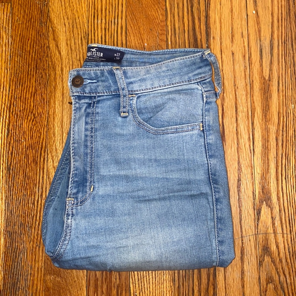 Hollister jeans